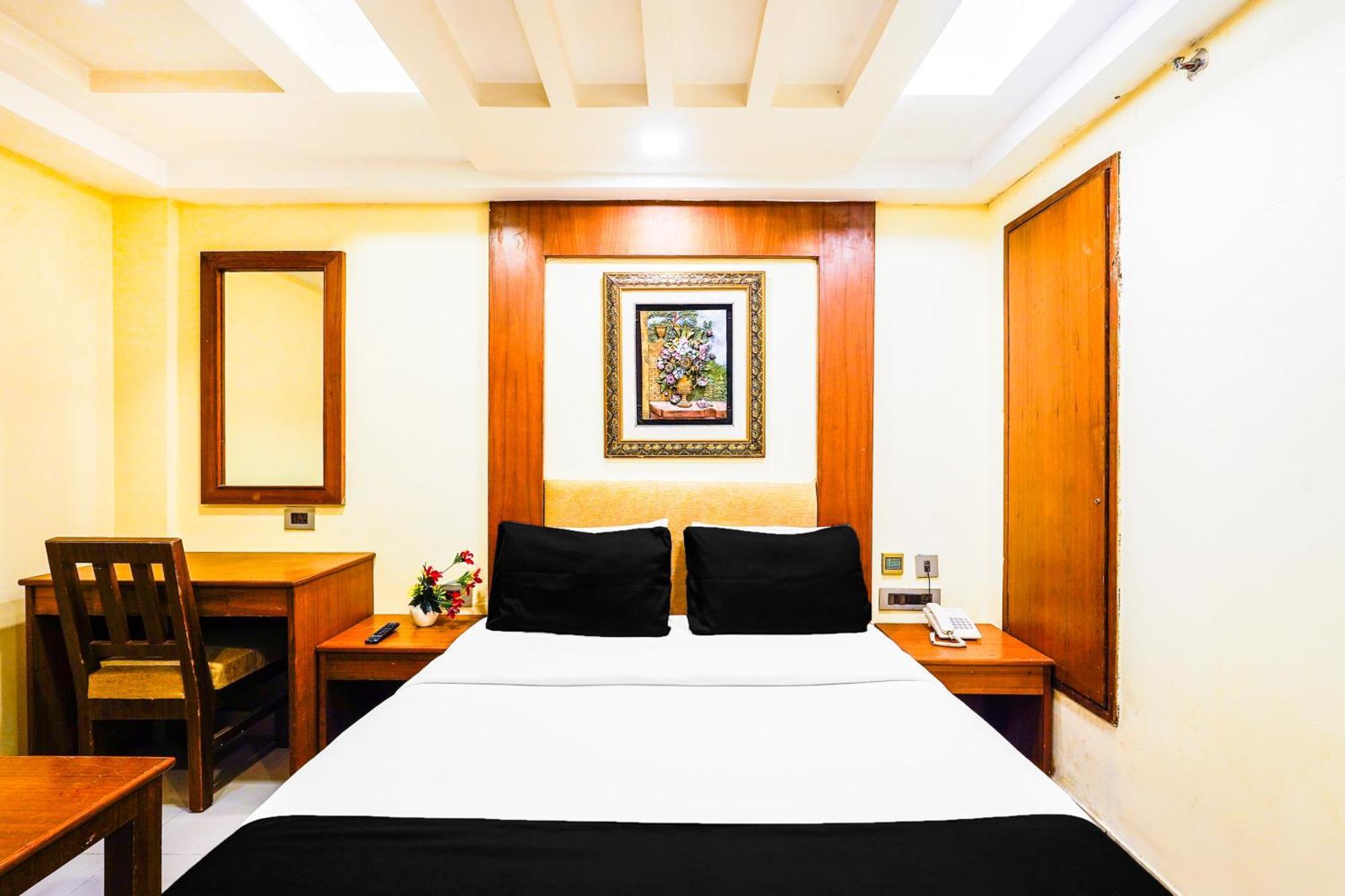 Super Townhouse Oak Alandur Near Chennai Airport Formerly Vijay Park Εξωτερικό φωτογραφία