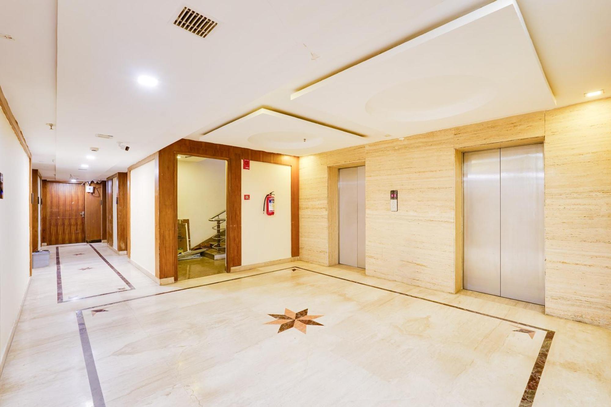 Super Townhouse Oak Alandur Near Chennai Airport Formerly Vijay Park Εξωτερικό φωτογραφία