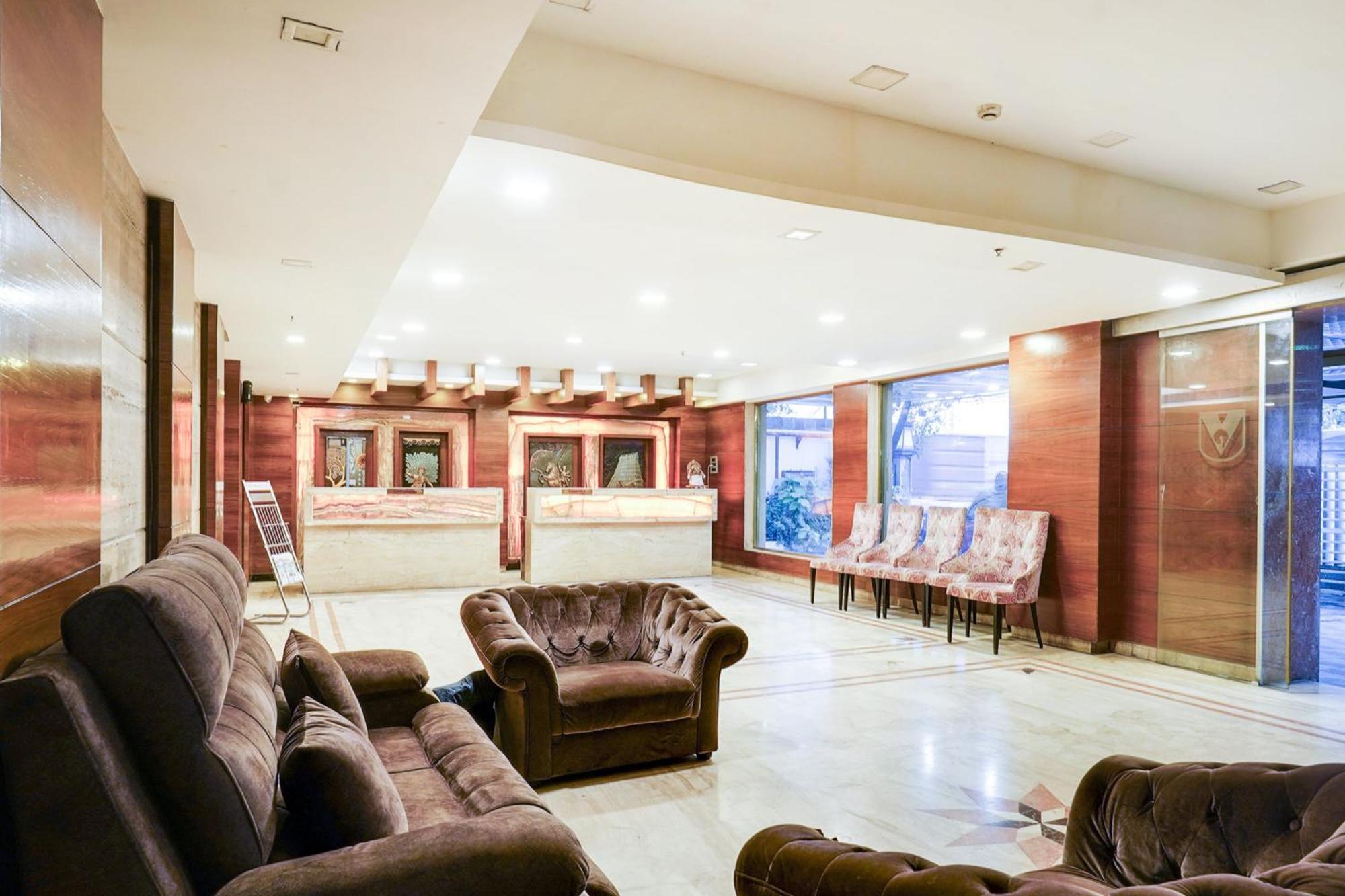Super Townhouse Oak Alandur Near Chennai Airport Formerly Vijay Park Εξωτερικό φωτογραφία