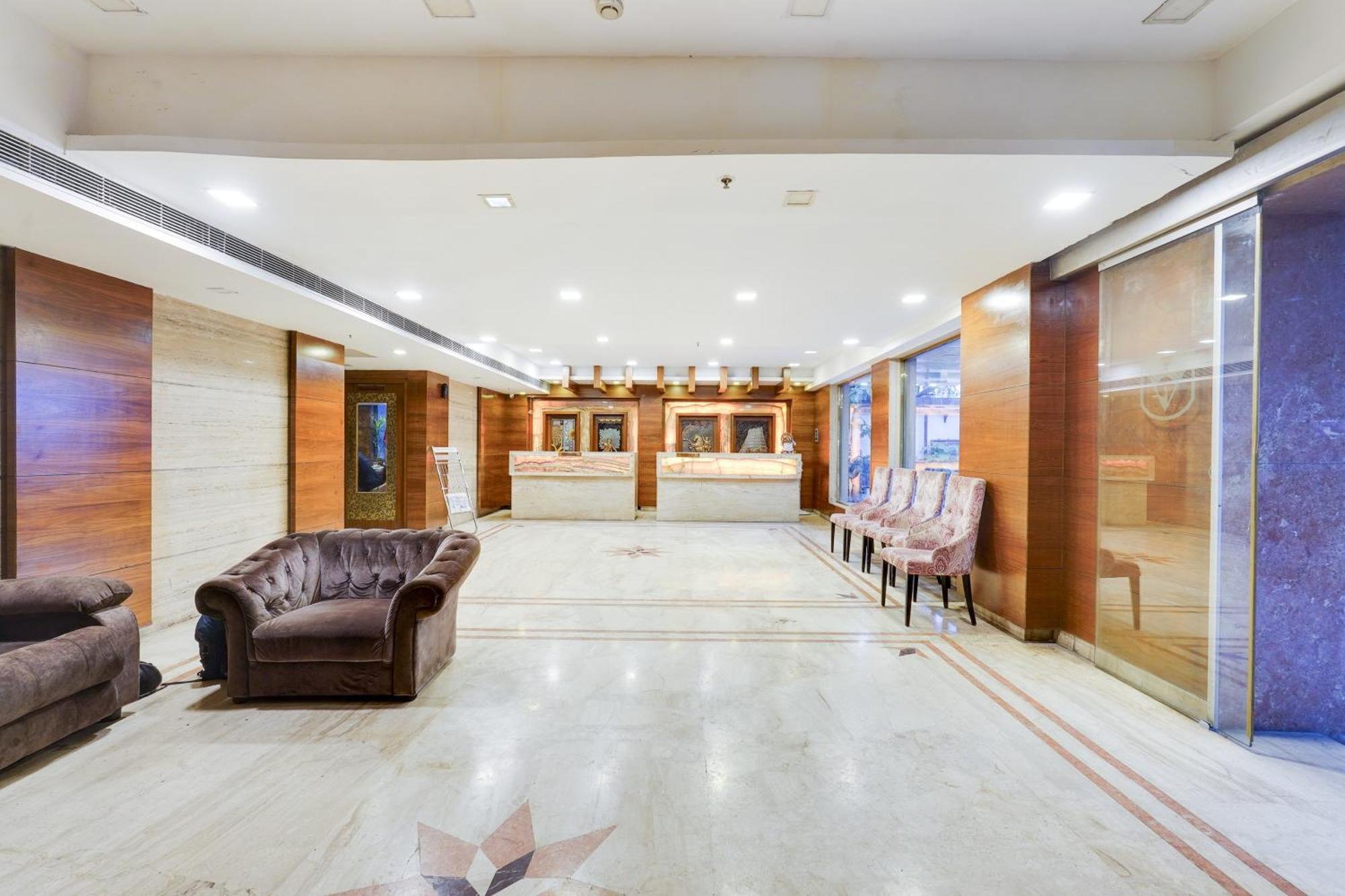 Super Townhouse Oak Alandur Near Chennai Airport Formerly Vijay Park Εξωτερικό φωτογραφία