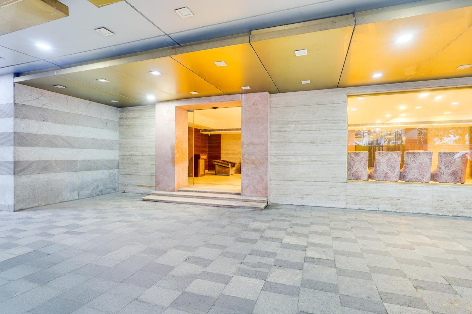 Super Townhouse Oak Alandur Near Chennai Airport Formerly Vijay Park Εξωτερικό φωτογραφία