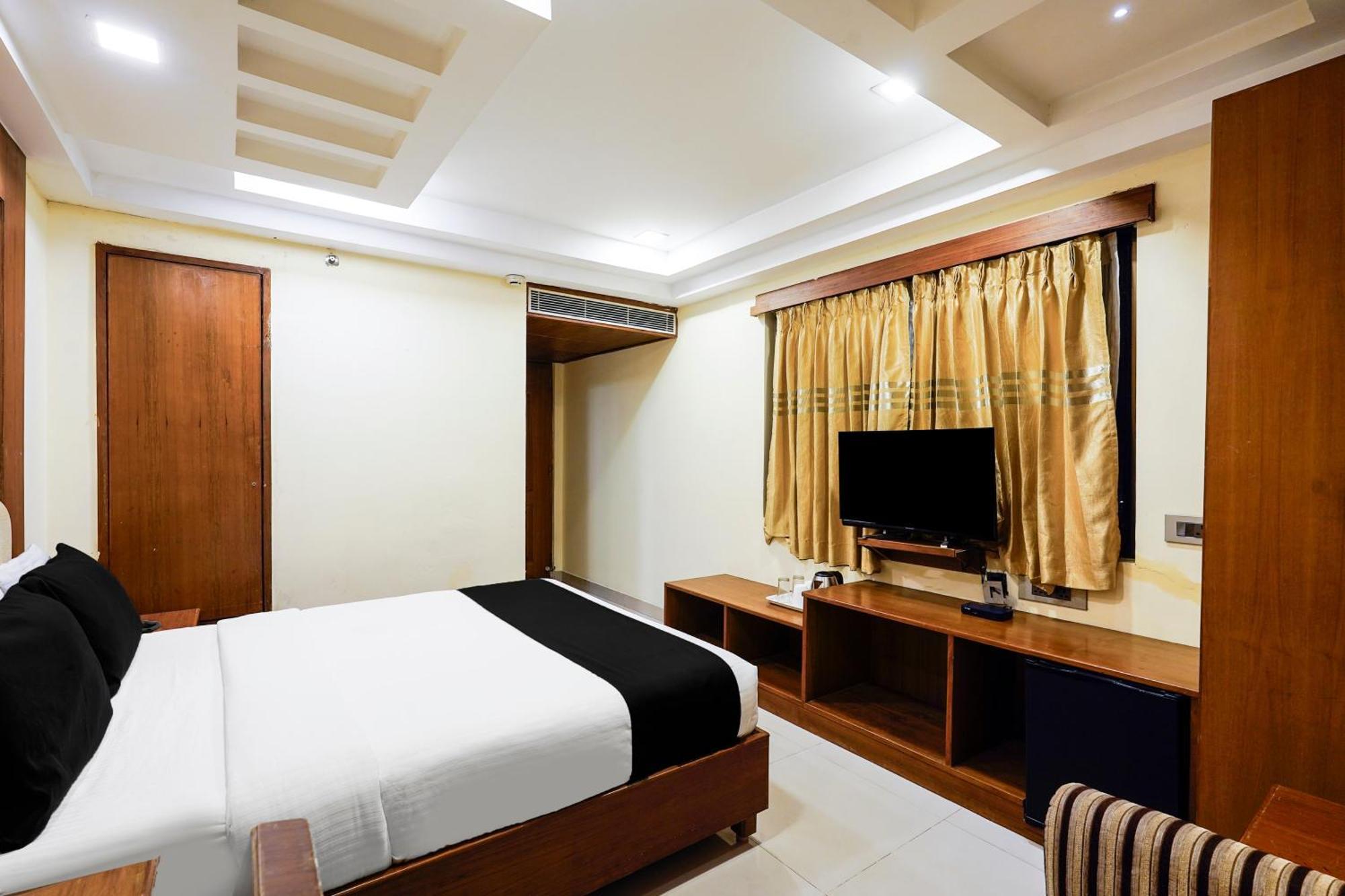 Super Townhouse Oak Alandur Near Chennai Airport Formerly Vijay Park Εξωτερικό φωτογραφία